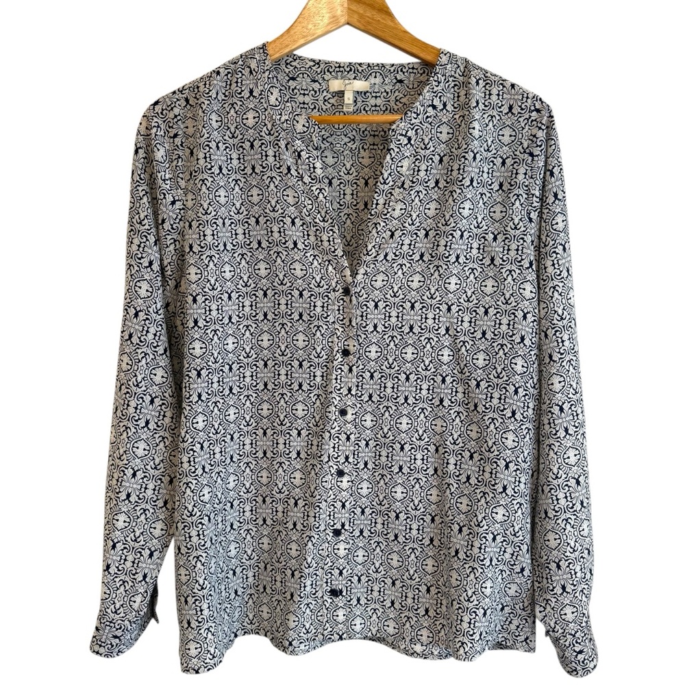 Joie 100% Silk Navy and White Medallion Print V-Neck Long Sleeve Blouse